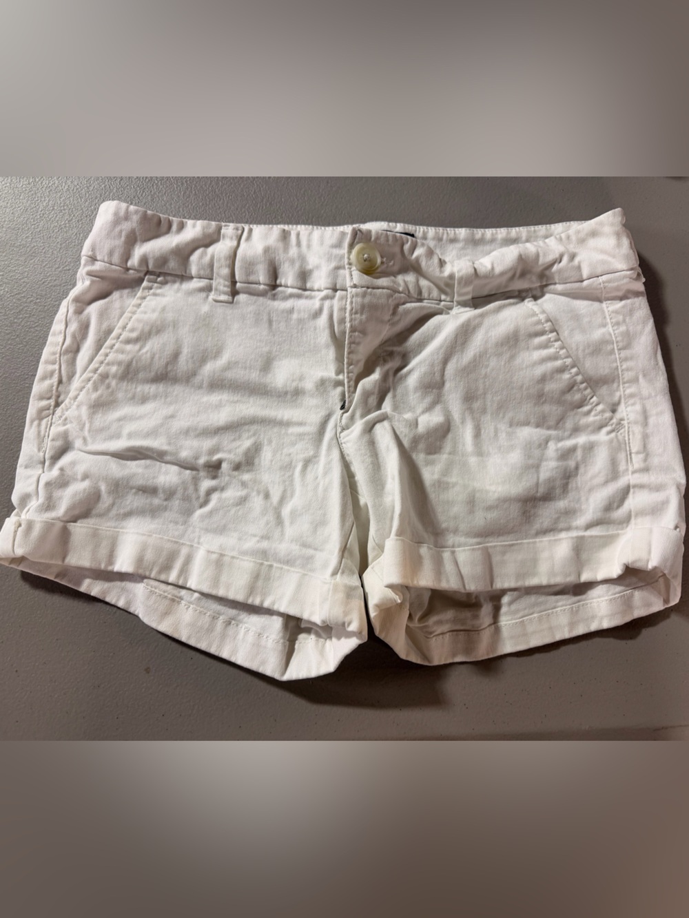 American Eagle Outfitters White Women’s Roll-Cuff Shorts